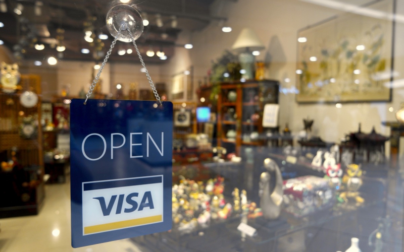 boutique--min_open_sign_visa_sign_open_store_sign_visa_credit_card_business-810443